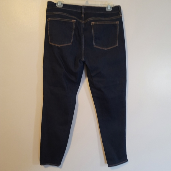 J Crew Mid-rise skinny Jean in Rinse Wash Ankle Length - Picture 3 of 6